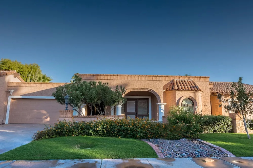 Scottsdale Luxury Home (2BR)