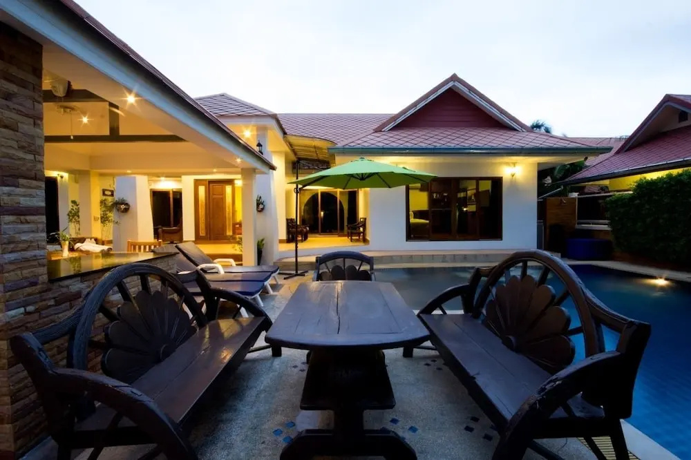 The Time Family 5 Bedroom Villa 92