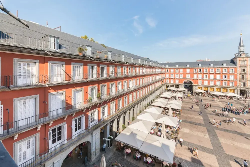 Apartment 1Bd With Balcony in Plaza Mayor Square. Plaza Mayor III