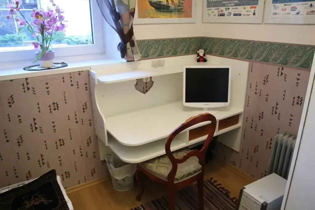 Economy room