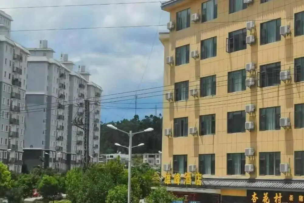 Xiongfeng Hotel