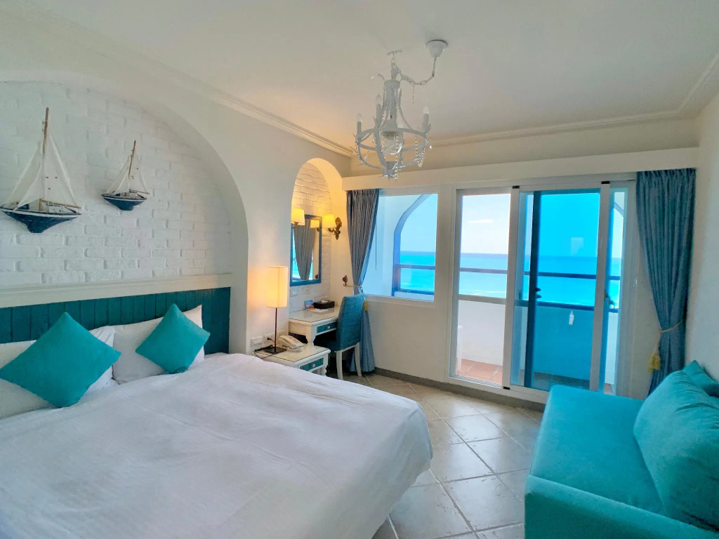 Standard Double room with balcony and with sea view (full double bed)
