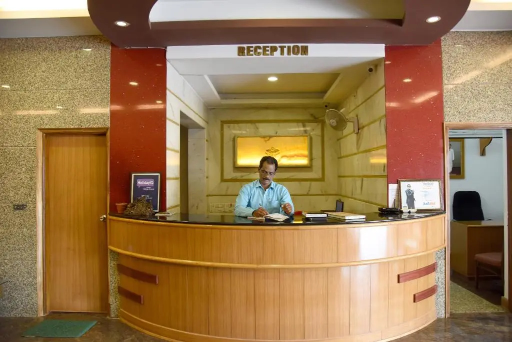 Lobby & Reception