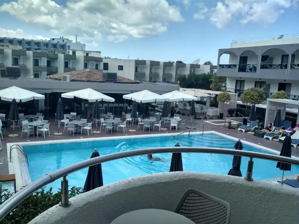 Sunny Days Hotel - Chambres