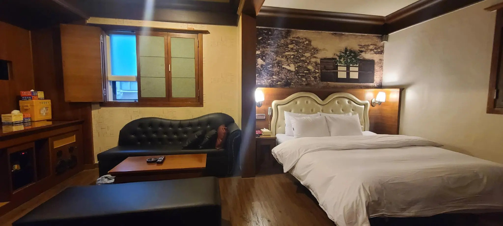 Premier room