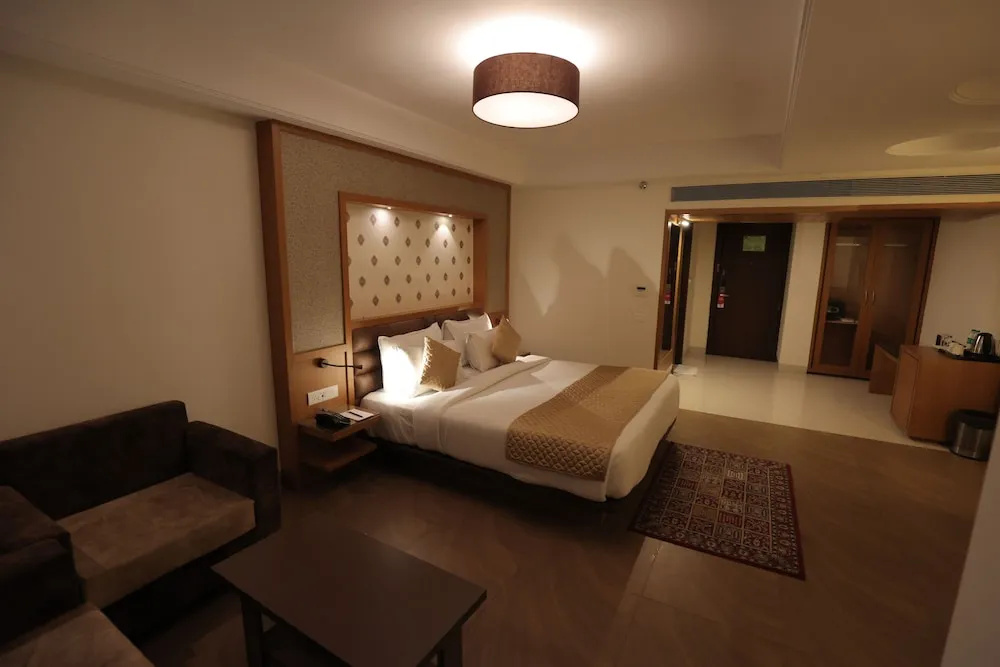 Superior Double room (full double bed)