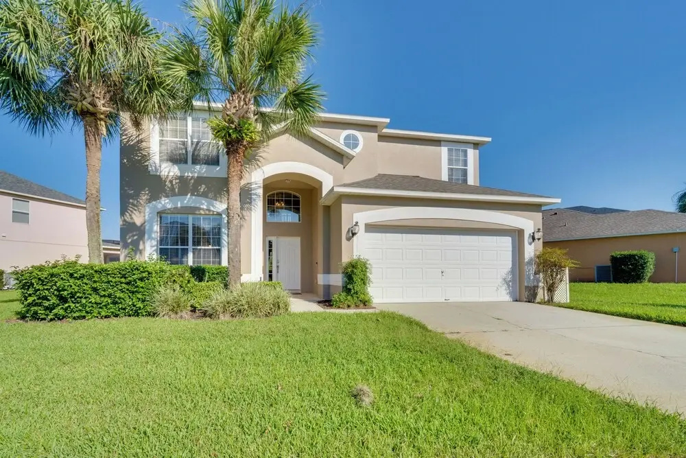 5 Mi to Disney: Emerald Island Poolside Retreat