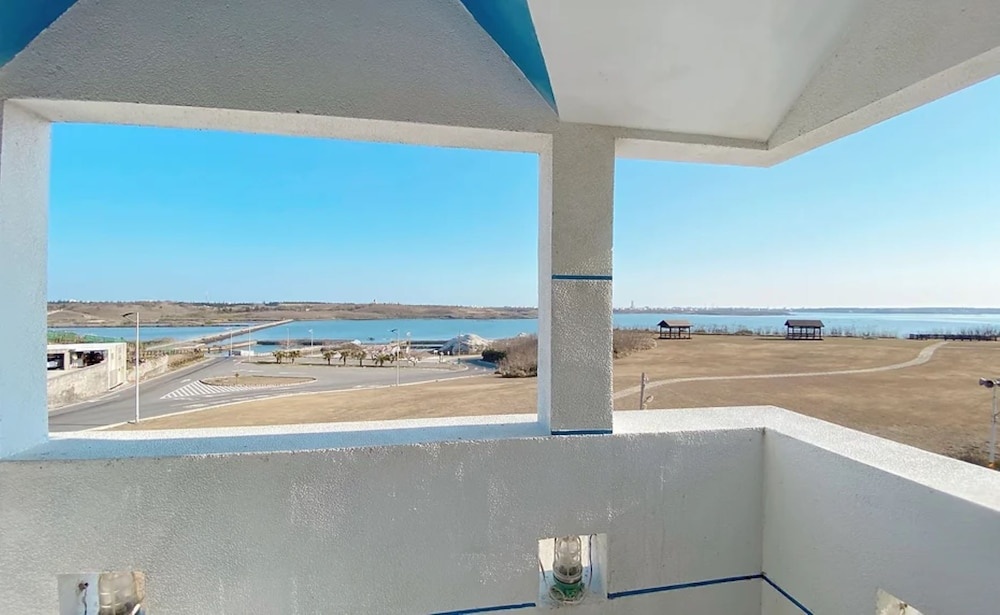 Balcony & Terrace