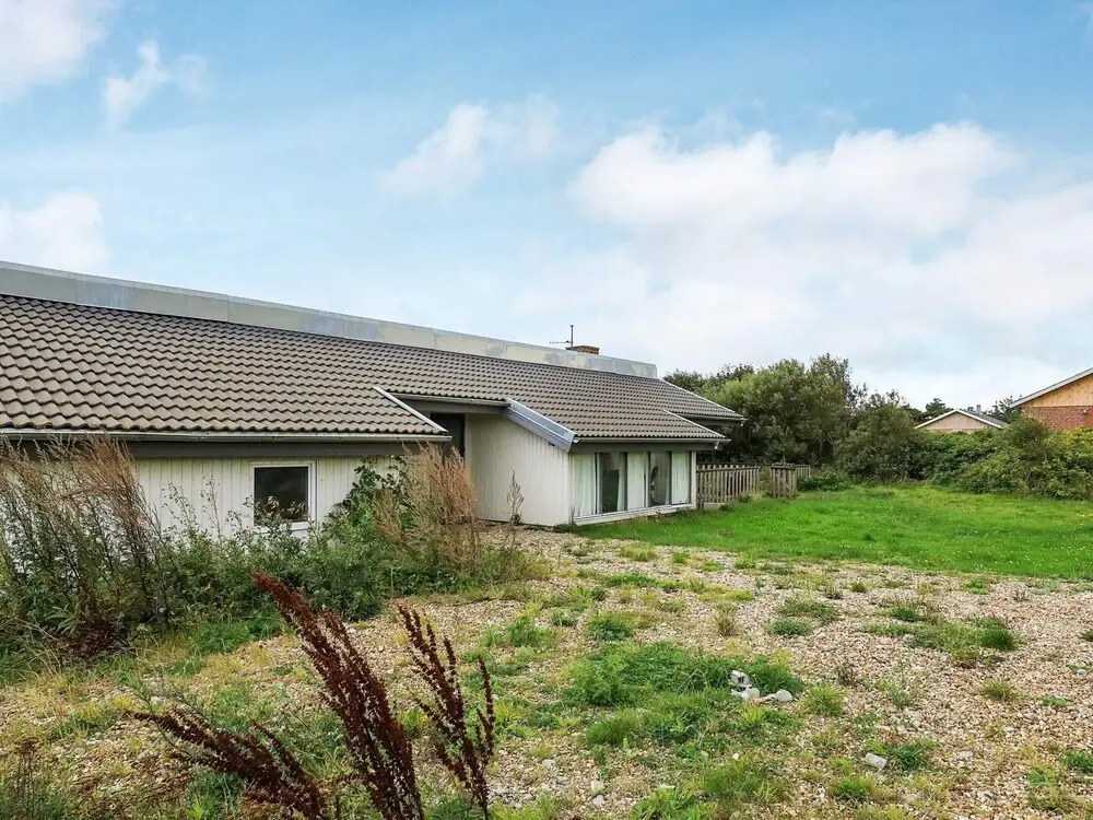 Коттедж в 9 Person Holiday Home in Hvide Sande