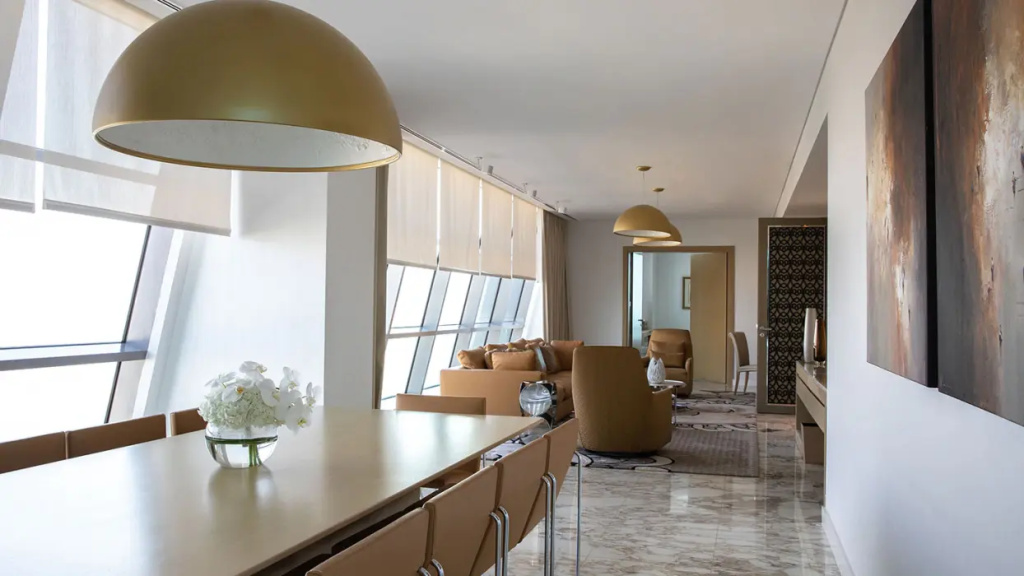 Lobby & Reception