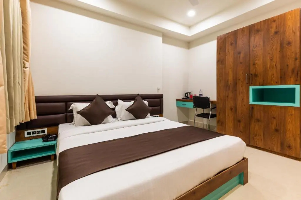 Superior Double room (full double bed)