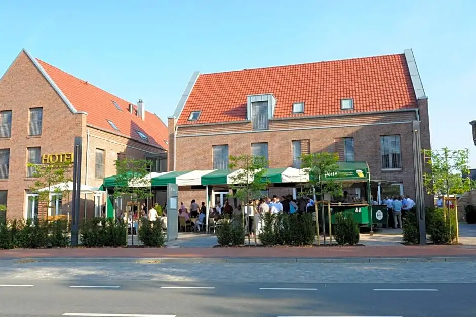 Hotel photo 11