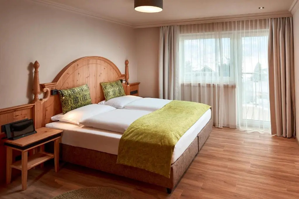 Standard Double room (full double bed)