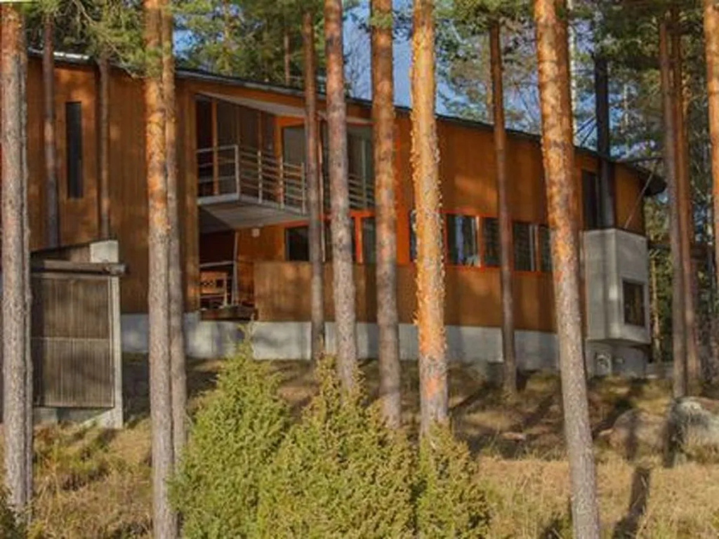 Huvila hiljaisuus