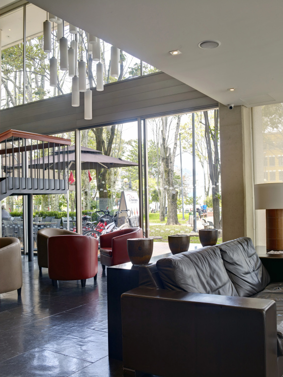 Lobby & Reception