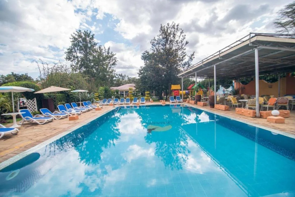 Falcon Heights Hotel - 3