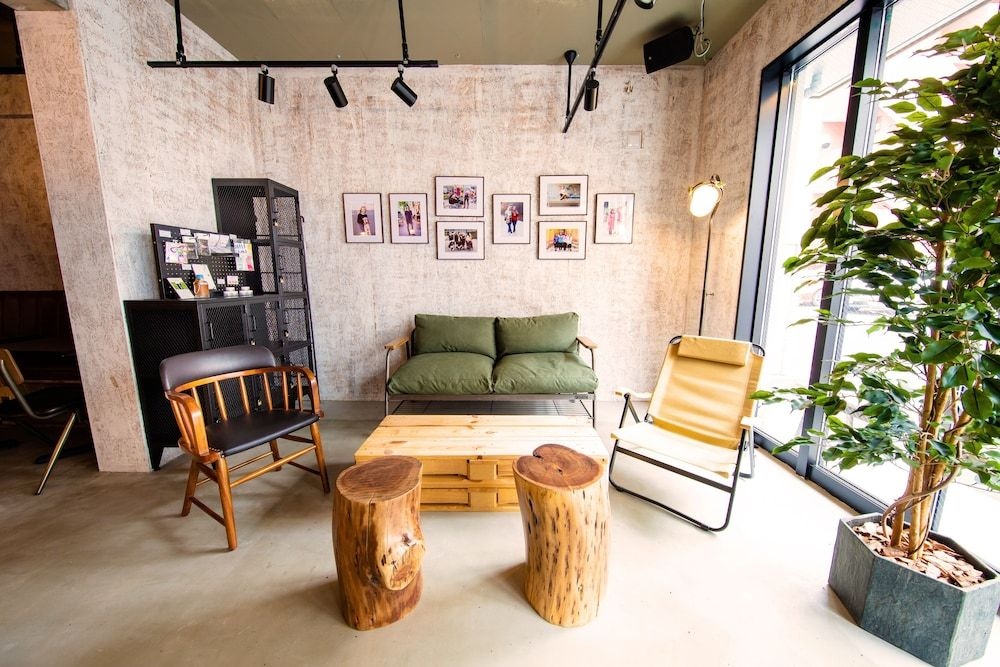 Ten to Ten Hostel
