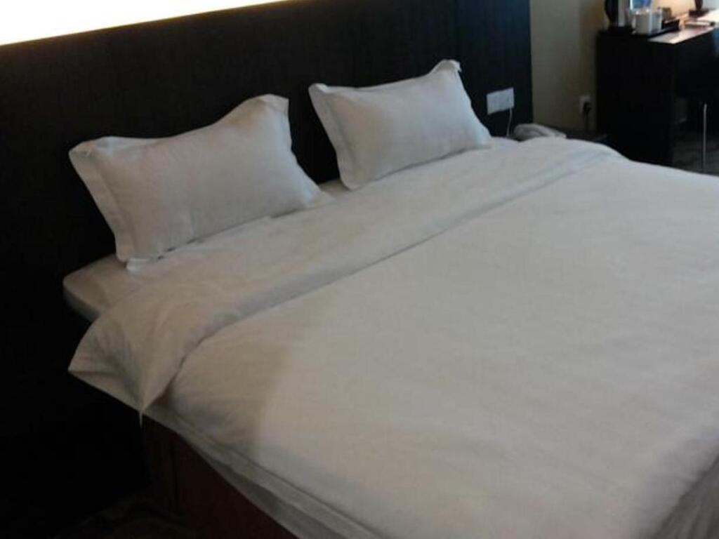 Eminent Hotel