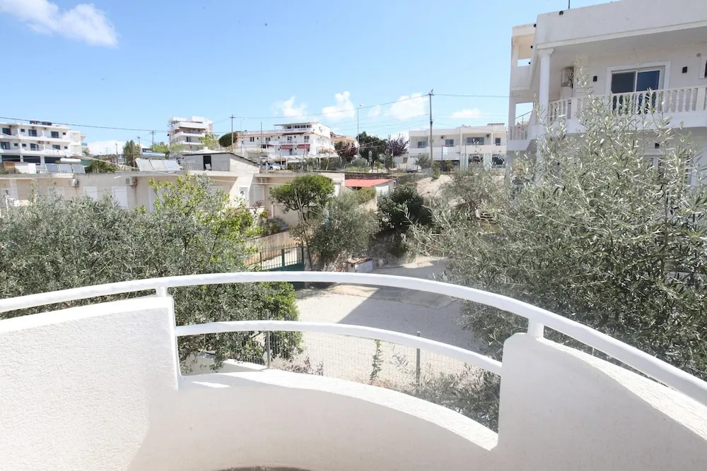 1 Bedroom Apartment with balcony