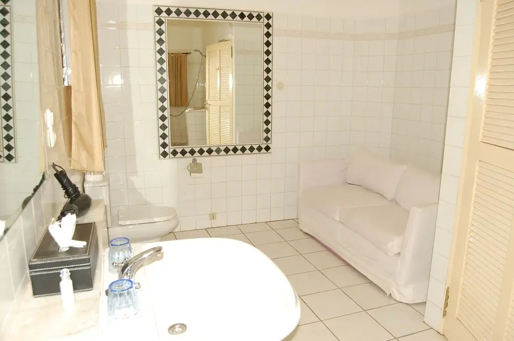 Double Junior Suite (full double bed)