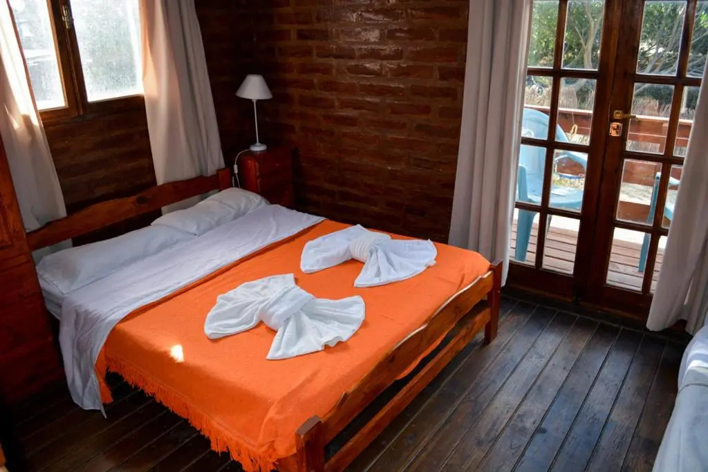 2 Bedrooms Bungalow