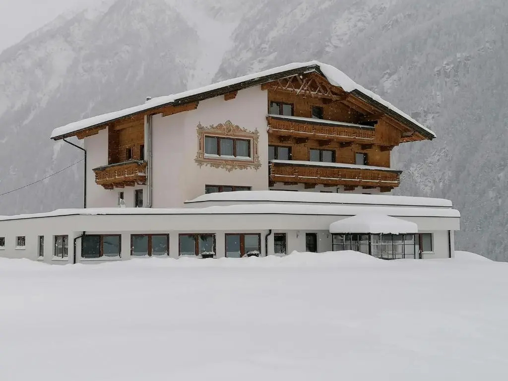 Apartment with mountain view