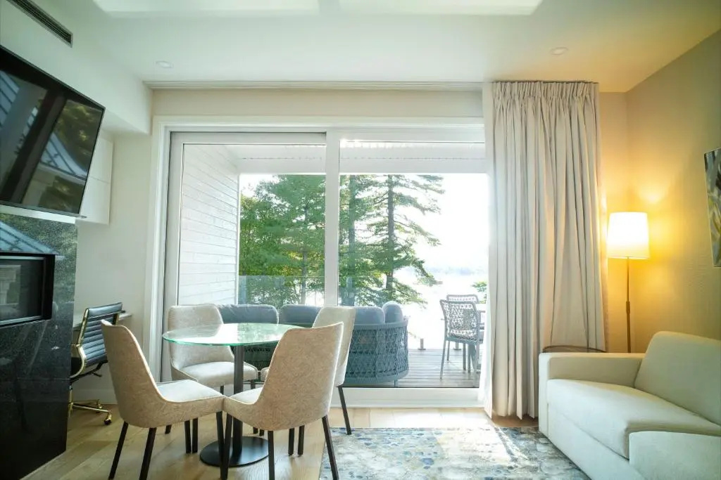 Superior Double Suite (full double bed)
