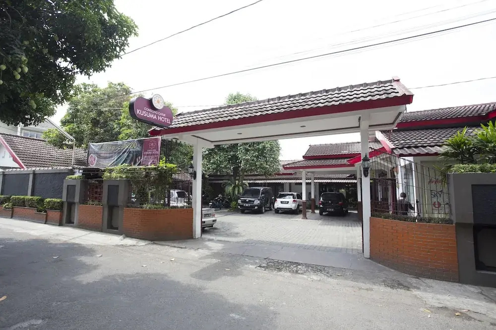 RedDoorz near Terminal Condong Catur 2