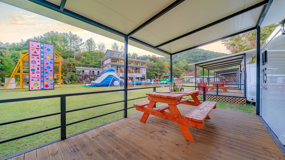 Gapyeong Saeyeon Caravan Camping