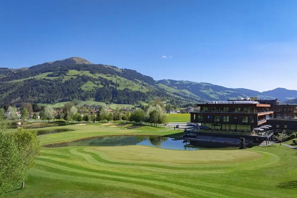 Luxurious Apartment on the Golf Course