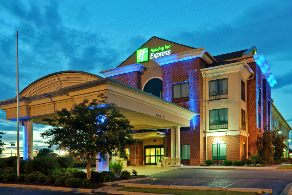 Holiday Inn Express & Suites Olive Branch by IHG