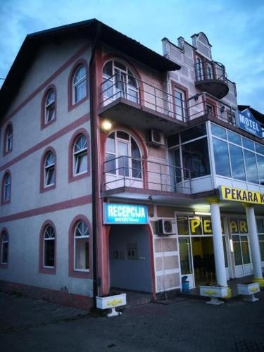 Motel Tomic