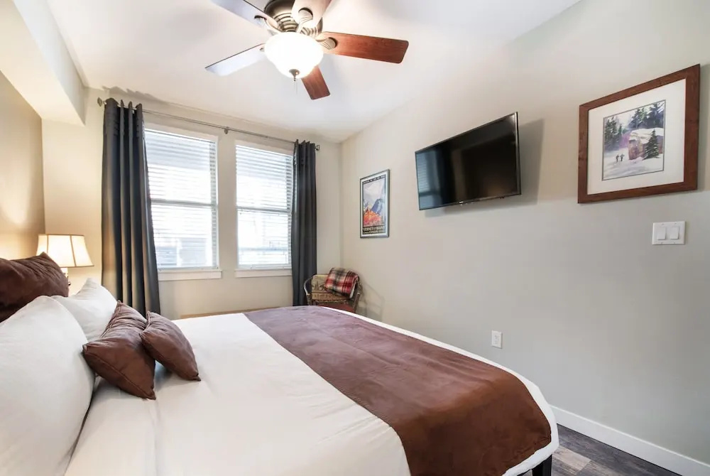 Premium Unit 4373- Fraser Crossing/founders Pointe 1 Bedroom Condo