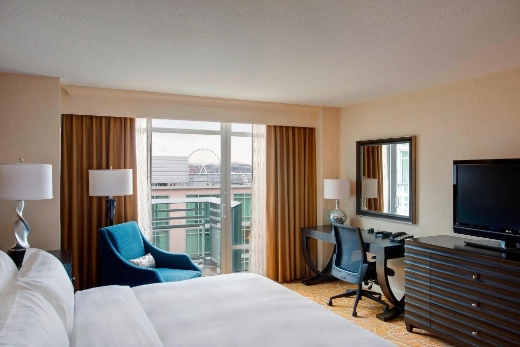 1 Bedroom Presidential Double Suite with water view (full double bed)