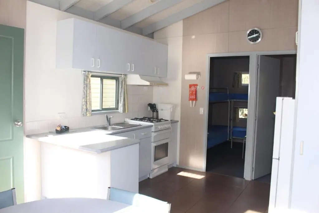 The Lakes Beachfront Holiday Retreat - Chambres