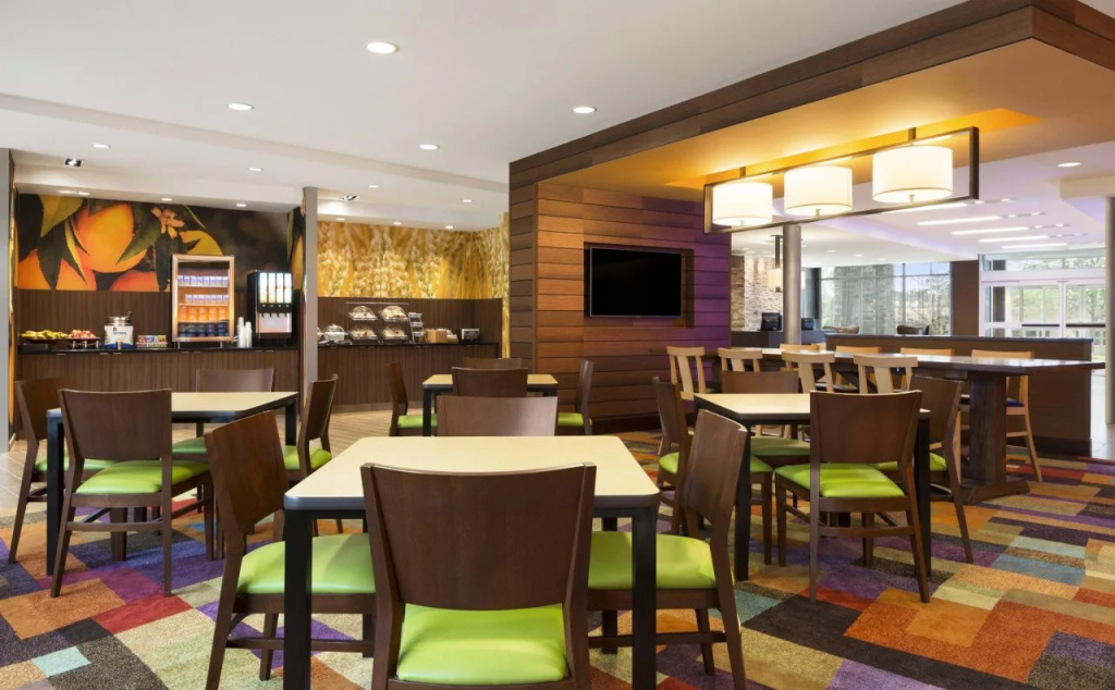 Food & Beverage