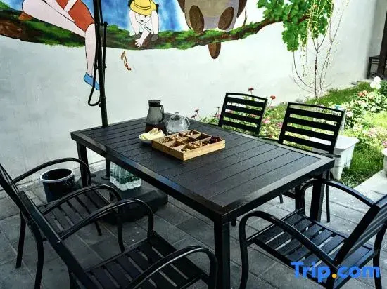 Yining Lijia Homestay