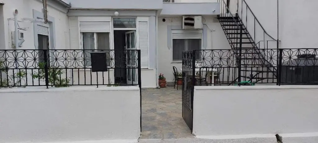 Vintage detached house