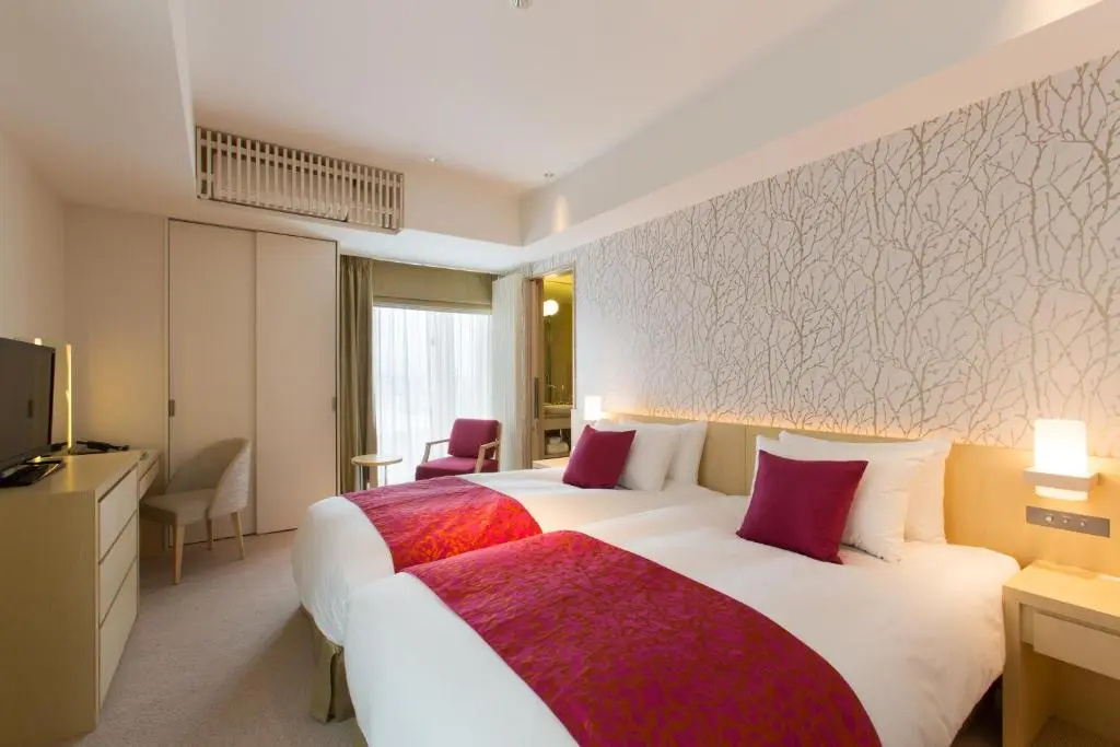 Deluxe Double Suite with courtyard view (twin beds)