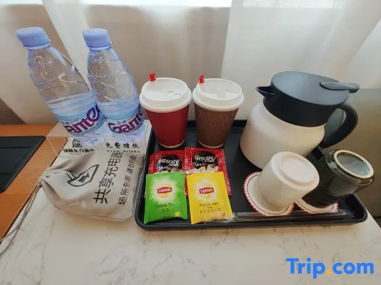 Food & Beverage