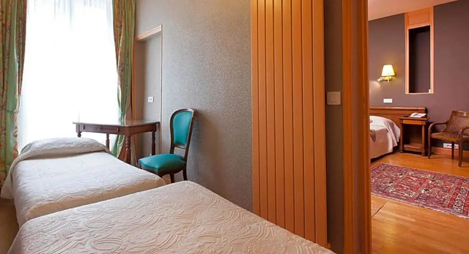 Hotel du Palais Bourbon 46