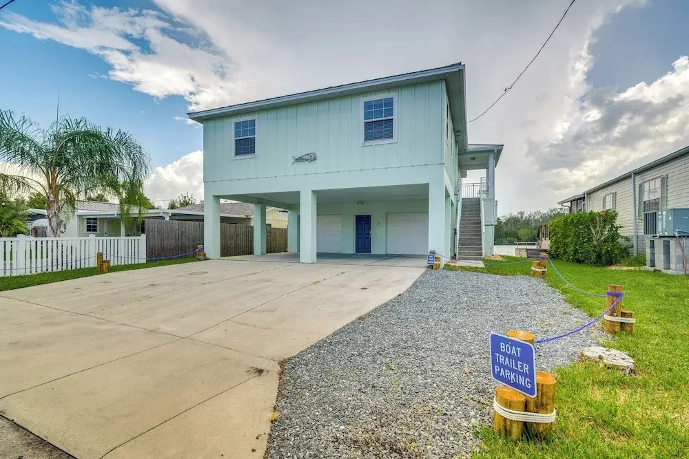 Private Dock & Water Views! Homosassa Retreat