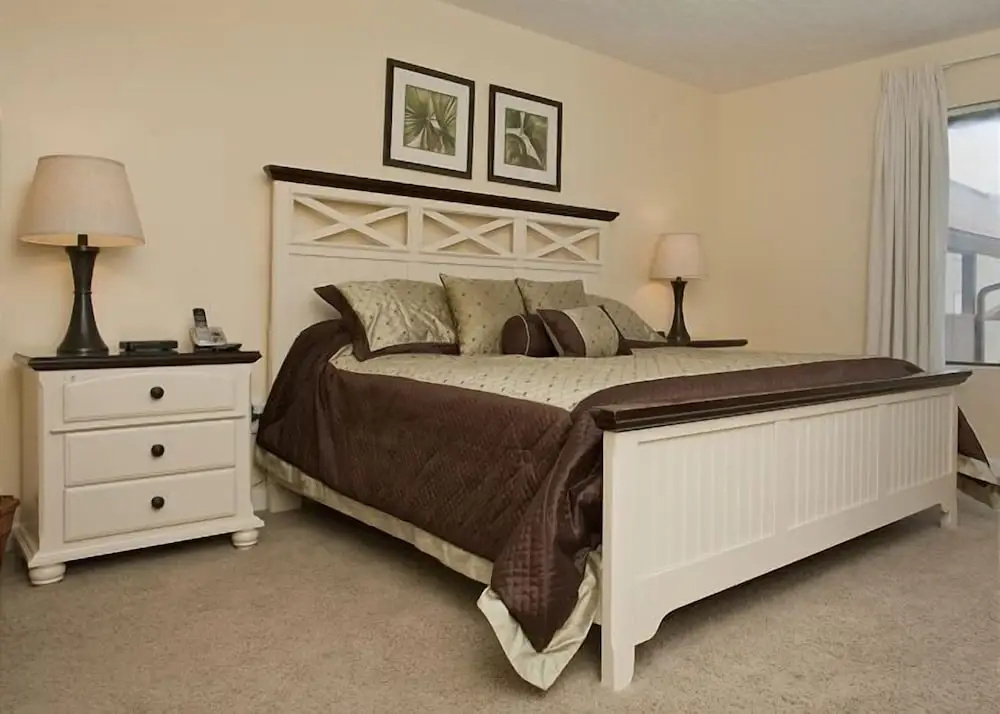 2 Bedrooms Standard room with pool view