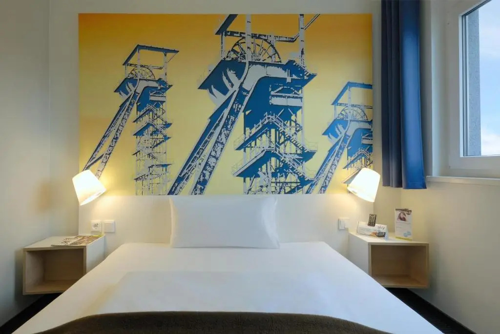 Standard Double room (full double bed)