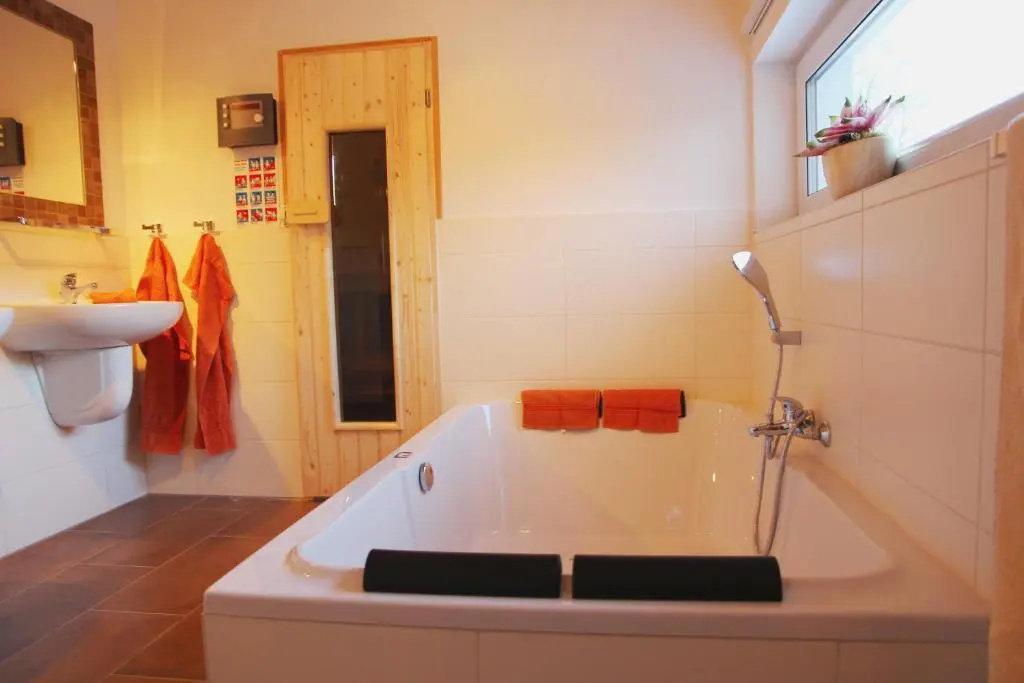 6 Bedrooms Cottage