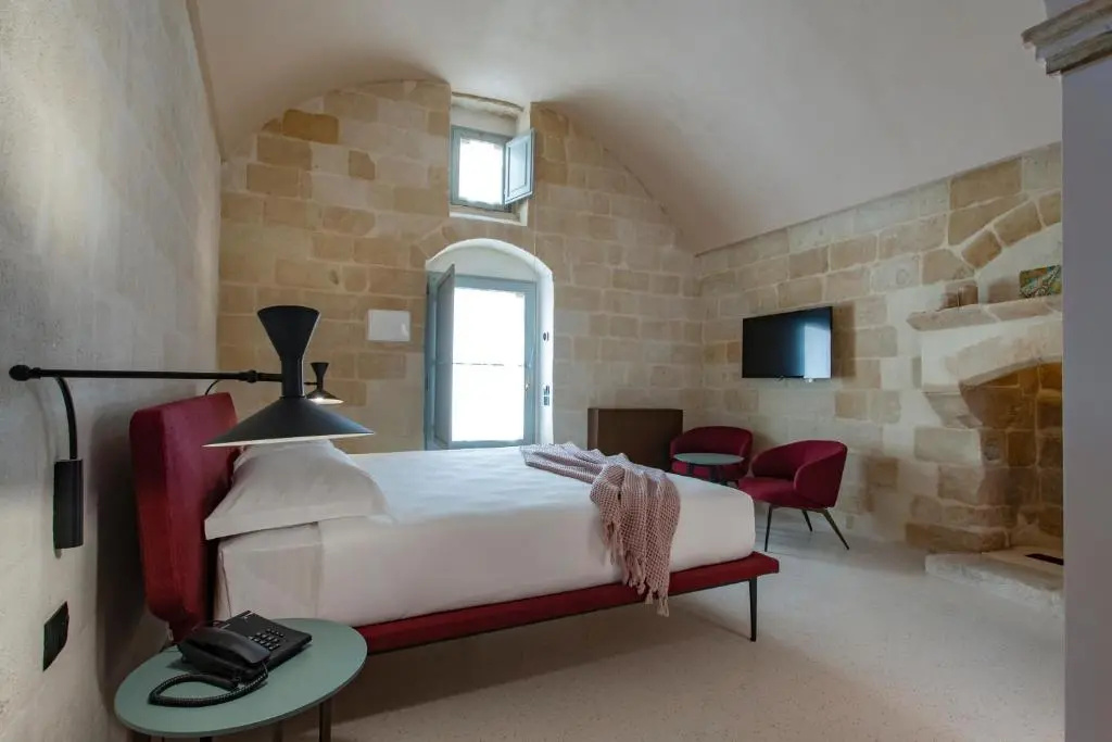 Suite with city view