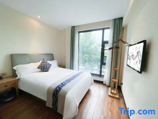 Standard Double room with garden view (full double bed)