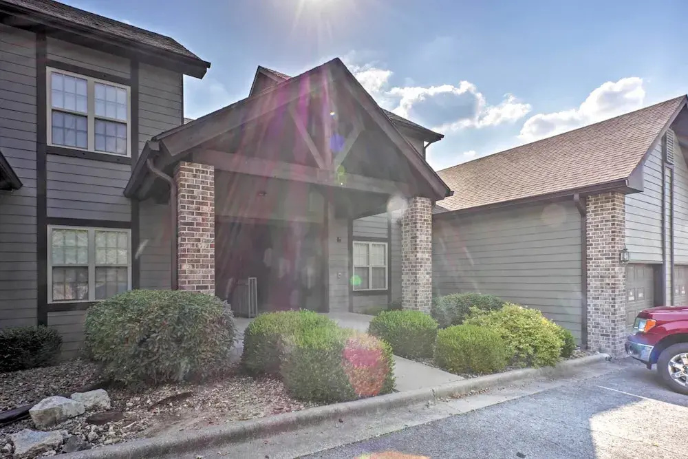 Branson West Villa w/ Golf Course View & Pool!