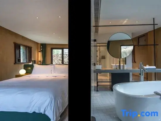 Standard Double room with mountain view (full double bed)