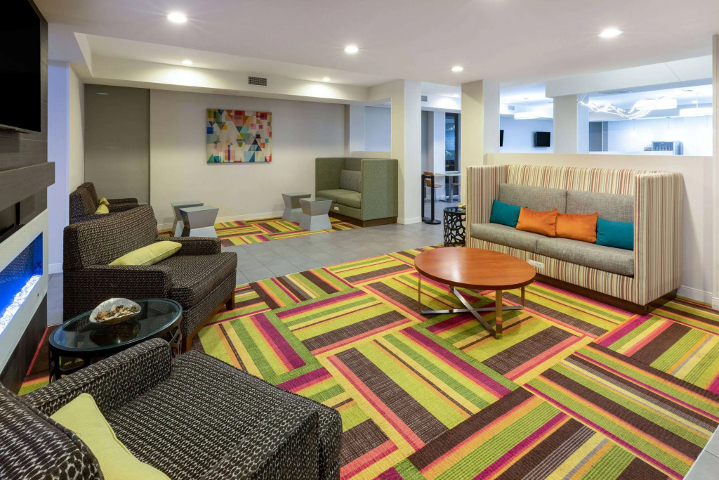 La Quinta Inn & Suites by Wyndham Tulsa Downtown/Route 66 - Général
